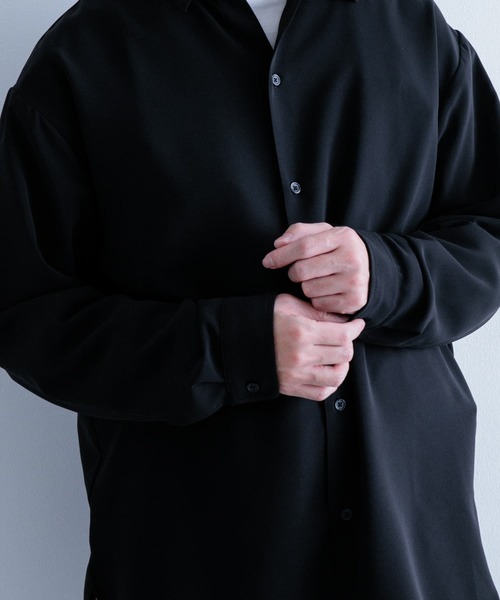 ITEMS URBANRESEARCH(アイテムズ アーバンリサーチ)の「サテンタッチ ロングスリーブシャツ(シャツ/ブラウス・メンズ・ブラック/ブラウン/ブルー・LARGE/MEDIUM)」の9枚目の写真