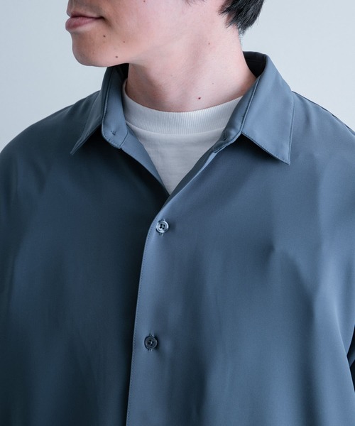 ITEMS URBANRESEARCH(アイテムズ アーバンリサーチ)の「サテンタッチ ロングスリーブシャツ(シャツ/ブラウス・メンズ・ブラック/ブラウン/ブルー・LARGE/MEDIUM)」の22枚目の写真
