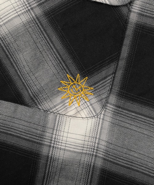 HUF（ハフ）の「SUN GUY OMBRE PLAID LS SHIRT / HUF シャツ チェック（シャツ/ブラウス・メンズ・ブルー/ブラック・SMALL/MEDIUM/LARGE/X-LARGE/XX-LARGE）」の22枚目の写真