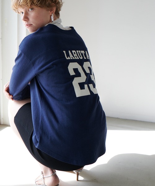 LARUTA(ラルータ)の「【LARUTA】 7分袖ロゴT(Tシャツ/カットソー・レディース・ベージュ/ネイビー/オフホワイト・FREE)」の3枚目の写真