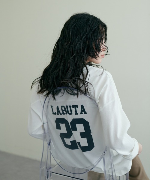 LARUTA(ラルータ)の「【LARUTA】 7分袖ロゴT(Tシャツ/カットソー・レディース・ベージュ/ネイビー/オフホワイト・FREE)」の1枚目の写真