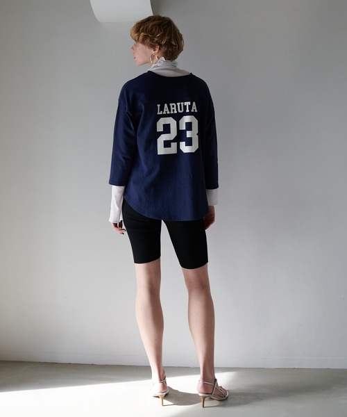 LARUTA(ラルータ)の「【LARUTA】 7分袖ロゴT(Tシャツ/カットソー・レディース・ベージュ/ネイビー/オフホワイト・FREE)」の17枚目の写真