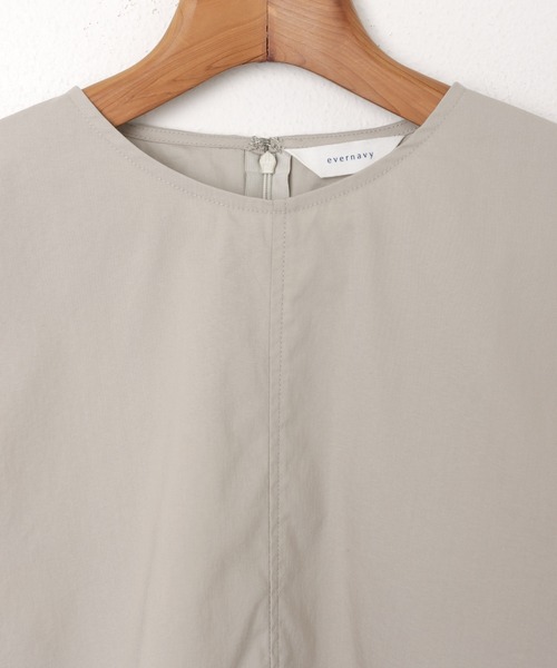 ボリューム袖ブラウス