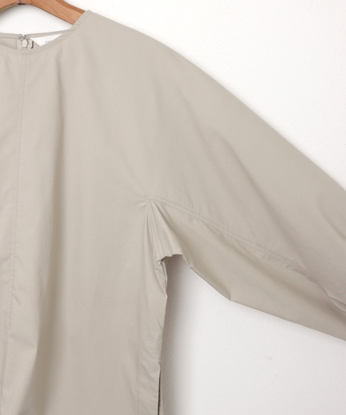 ボリューム袖ブラウス