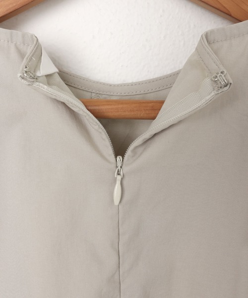 ボリューム袖ブラウス