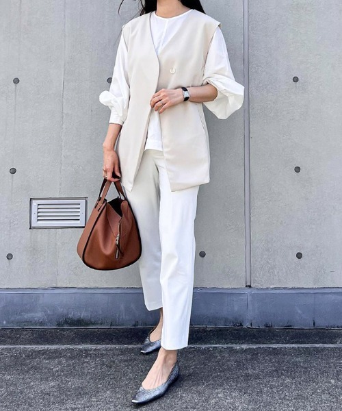 evernavy（エバーネイビー）の「ボリューム袖ブラウス（シャツ/ブラウス・レディース・ネイビー/ブラック/グレイッシュベージュ/ホワイト/ブラウン系その他/サックスブルー/キナリ・M/S）」の13枚目の写真