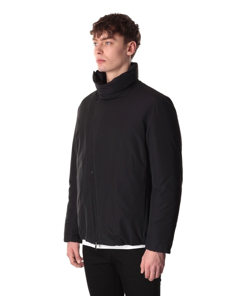 ATTACHMENT（アタッチメント）の「コットン/ナイロン タフタ ラウンドジップ ダウンジャケット / CO/NY TAFFETA ROUND ZIP DOWN JKT（ダウンジャケット/コート・メンズ・ブラック/グレー系その他・1/2/3/4）」の4枚目の写真