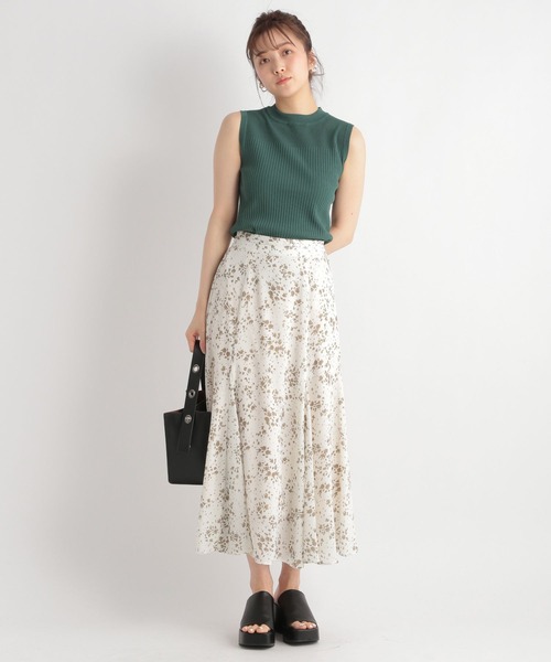 Andemiu(アンデミュウ)の「リブバックボタンプチハイ904568(ニット/セーター・レディース・グリーン/パープル/ブラック/アイボリー・FREE)」の11枚目の写真