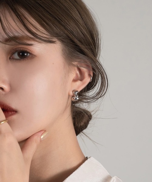 Amiur(エミレ)の「grain pop pierce(ピアス(両耳用)・レディース・シルバー/ゴールド・FREE)」の1枚目の写真