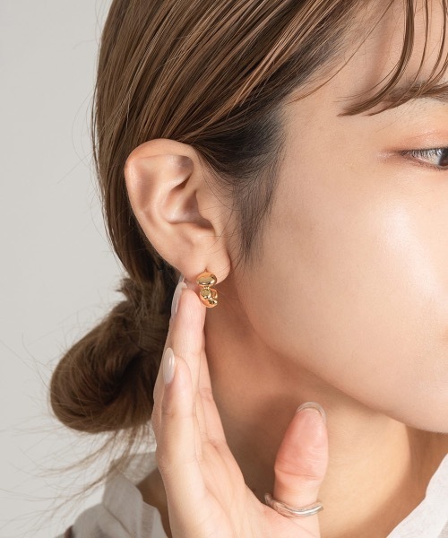 Amiur(エミレ)の「grain pop pierce(ピアス(両耳用)・レディース・シルバー/ゴールド・FREE)」の3枚目の写真