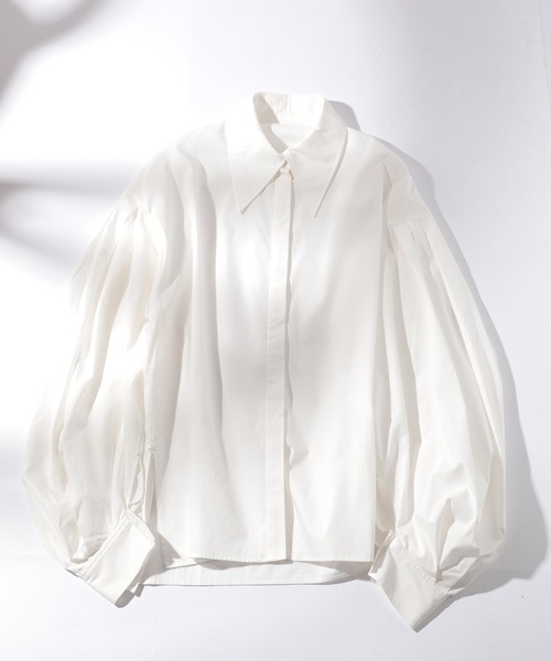 MAISON BREEZE（メゾンブリーズ）の「【MAISON BREEZE】ボリューム袖シャツブラウス 【雑誌掲載アイテム】（シャツ/ブラウス・レディース・サックスブルー/オフホワイト/ブラック/ベージュ・FREE）」の14枚目の写真