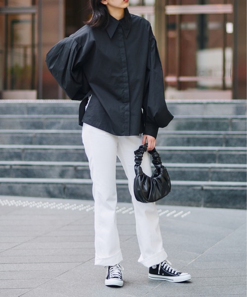 MAISON BREEZE（メゾンブリーズ）の「【MAISON BREEZE】ボリューム袖シャツブラウス 【雑誌掲載アイテム】（シャツ/ブラウス・レディース・サックスブルー/オフホワイト/ブラック/ベージュ・FREE）」の17枚目の写真