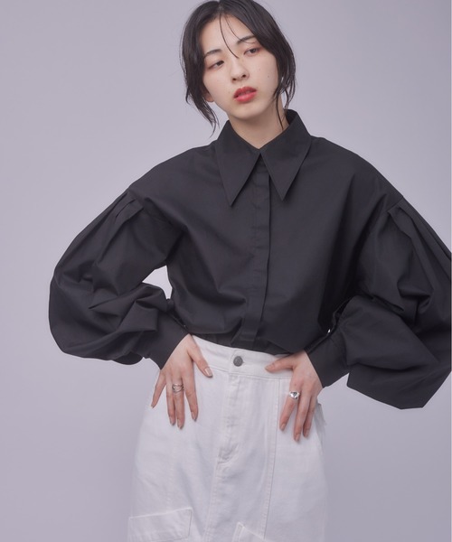 MAISON BREEZE（メゾンブリーズ）の「【MAISON BREEZE】ボリューム袖シャツブラウス 【雑誌掲載アイテム】（シャツ/ブラウス・レディース・サックスブルー/オフホワイト/ブラック/ベージュ・FREE）」の20枚目の写真