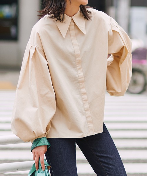 MAISON BREEZE（メゾンブリーズ）の「【MAISON BREEZE】ボリューム袖シャツブラウス 【雑誌掲載アイテム】（シャツ/ブラウス・レディース・サックスブルー/オフホワイト/ブラック/ベージュ・FREE）」の15枚目の写真