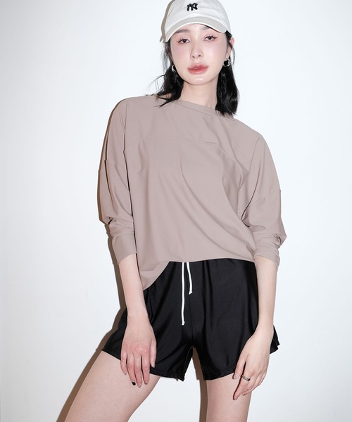 OSYAREVO(オシャレボ)の「水着 レディース 体型カバー ラッシュガード 紫外線カット率 99%以上 UPF50+ uvカット フィットネス 水陸両用 ヘンリーネック ビキニ セットアップ(水着・レディース・ベージュ/カーキオリーブ/セージグリーン/グレイッシュベージュ・MEDIUM/LARGE/X-LARGE)」の12枚目の写真