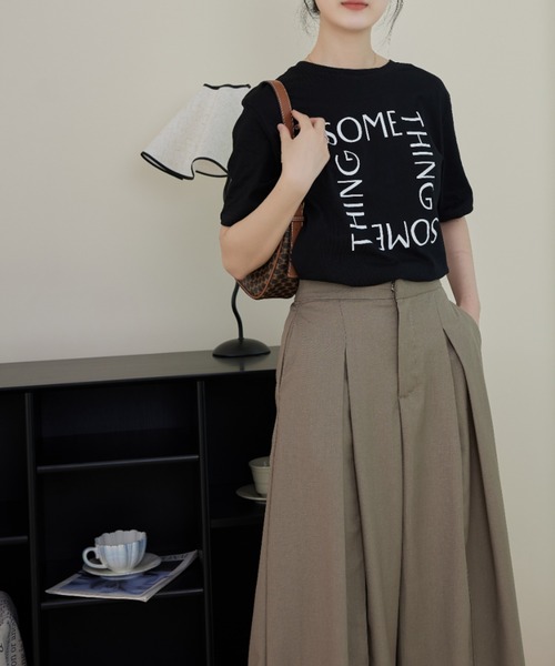 solleim(ソルレム)の「SOMETHING ロゴT(Tシャツ/カットソー・レディース・ブラック/オフホワイト・M)」の3枚目の写真