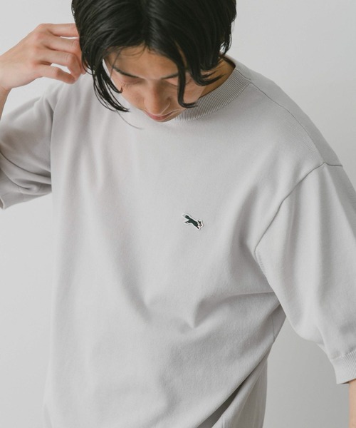 PENNEYS（ぺニーズ）の「『洗濯可』『別注』PENNEYS×DOORS　THE FOX ハイゲージニットTシャツ（ニット/セーター・メンズ・ライトグレー/ブルー/ピンク/スミクロ・MEDIUM/LARGE）」の3枚目の写真