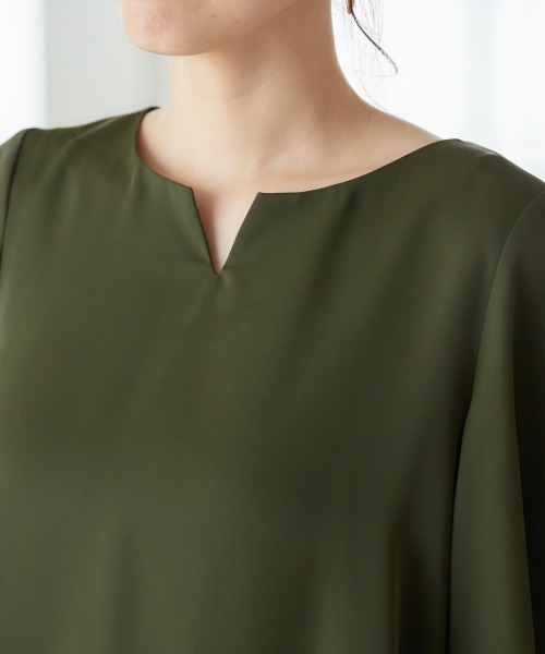 miclat（ミクラ）の「大きいサイズ　バックフリルブラウス　miclat（シャツ/ブラウス・レディース・カーキ/クリーム・L/LL/3L/4L/5L）」の9枚目の写真