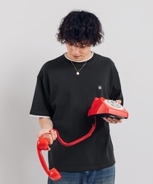 MUHET（ミュエータ）の「レイヤード風ロゴTシャツ（Tシャツ/カットソー・レディース）」