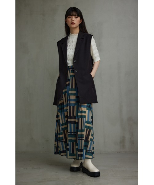 AZUL by moussy(アズールバイマウジー)の「ヴィーナステーラードジレ(ベスト・レディース・グレー/ブラック/アイボリー・FREE)」の6枚目の写真