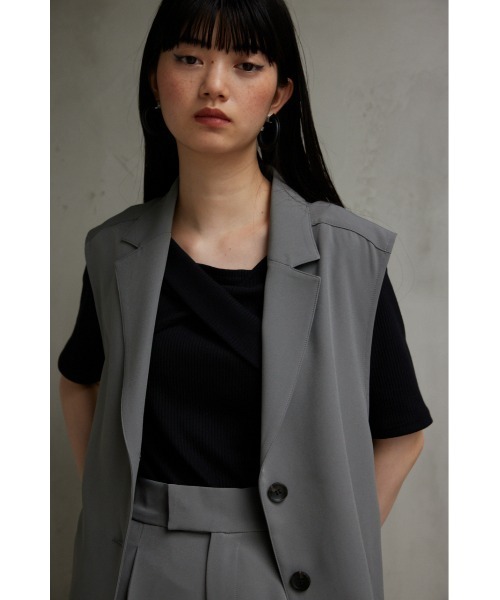 AZUL by moussy（アズールバイマウジー）の「ヴィーナステーラードジレ