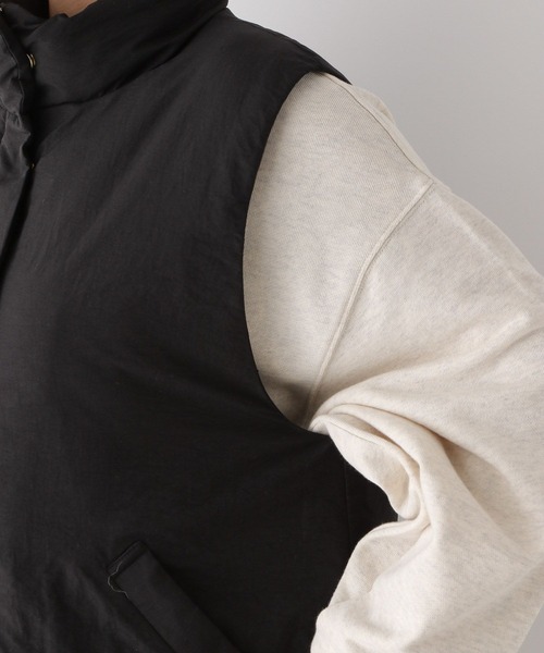 LEPSIM（レプシィム）の「エアサーマルスタンドベスト　908842（ベスト・レディース・グレイッシュベージュ/アイボリー/ブラック・FREE）」の20枚目の写真