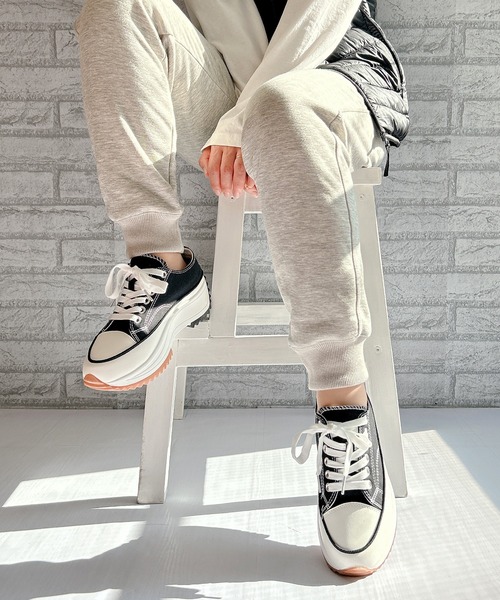 Noubel Voug Relax（ヌーベルヴォーグリラックス）の「厚底 キャンバス スニーカー（スニーカー・レディース・グレー/ホワイト/ブラック・M/S/LL/L/3L）」の2枚目の写真