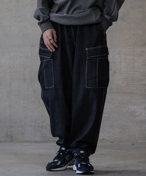 JOHN'S CLOSET（ジョンズクローゼット）の「【i】12ozデニム イージーワイドカーゴパンツ（デニムパンツ・メンズ・ブラック/ケミカルウォッシュ/インディゴブルー/ワンウォッシュ/スミクロ・MEDIUM/LARGE/X-LARGE）」の6枚目の写真