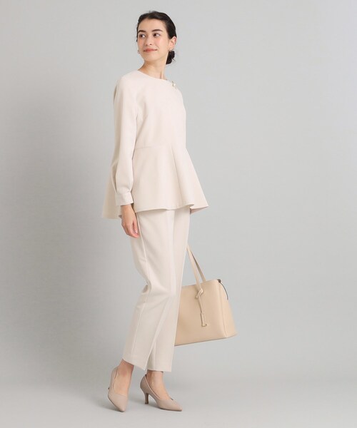 OPAQUE.CLIP(オペークドットクリップ)の「≪通勤・セレモニー/セットアップ対応≫ テーパードパンツ/ダブルクロス【洗濯機洗い可】(その他パンツ・レディース・ライトベージュ/ネイビー/ブラック・40/36/34/38/42)」の4枚目の写真