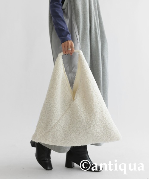 antiqua（アンティカ）の「ボア素材トートバッグ（トートバッグ・レディース・ホワイト/ブラック・FREE）」の4枚目の写真
