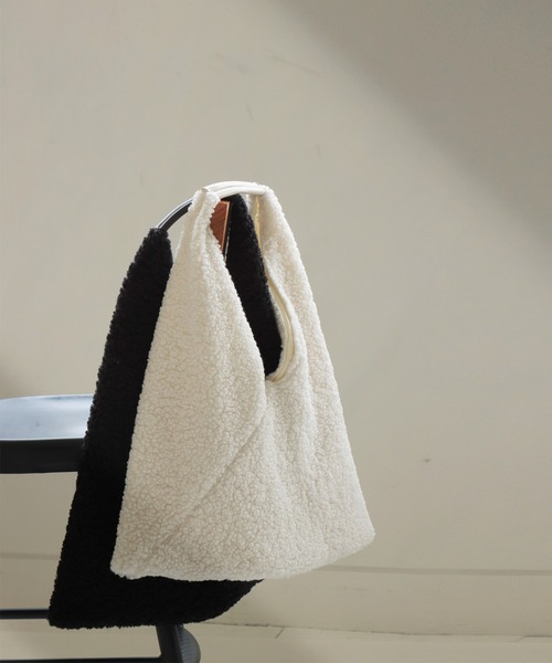 antiqua（アンティカ）の「ボア素材トートバッグ（トートバッグ・レディース・ホワイト/ブラック・FREE）」の13枚目の写真