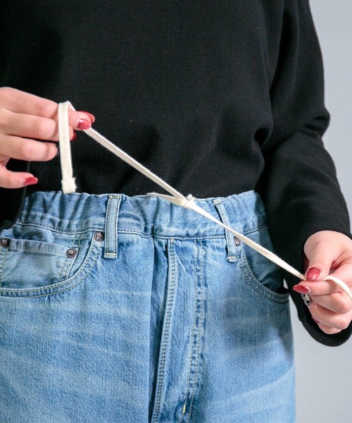 OMNIGOD（オムニゴッド）の「[OMNIGOD womens / オムニゴッド] 10ozデニム 5Pイージールーズジーンズ（デニムパンツ・レディース・ライトインディゴブルー・3/2）」の21枚目の写真