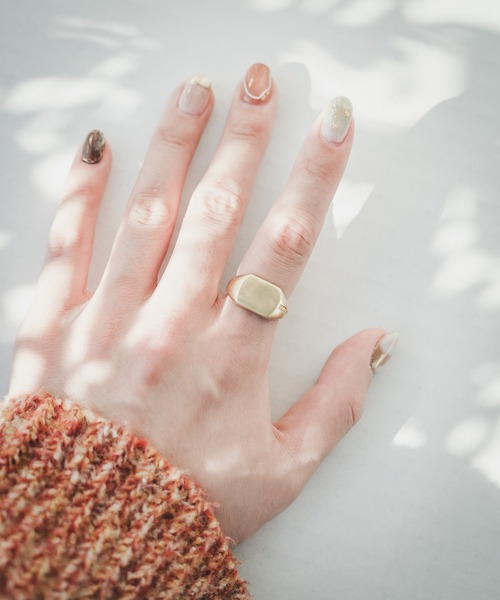 ARCHIVER(アーカイバ)の「【CM】【CALM(カーム)】BRASS Square Signet Ring(リング・レディース・ブラック/シルバー/ゴールド・9号/15号/13号/11号)」の6枚目の写真