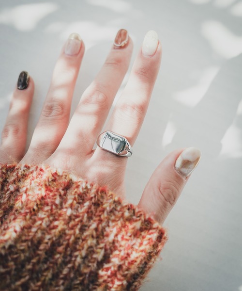 ARCHIVER(アーカイバ)の「【CM】【CALM(カーム)】BRASS Square Signet Ring(リング・レディース・ブラック/シルバー/ゴールド・9号/15号/13号/11号)」の7枚目の写真