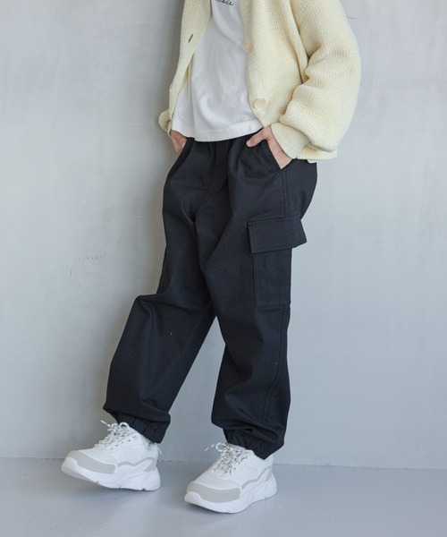 GLOBAL WORK（グローバルワーク）の「スゴラクカーゴジョグパンツ/990893（カーゴパンツ・キッズ・ブラック/カーキ/アイボリー・120cm/130cm/140cm/150cm/160cm/170cm）」の12枚目の写真