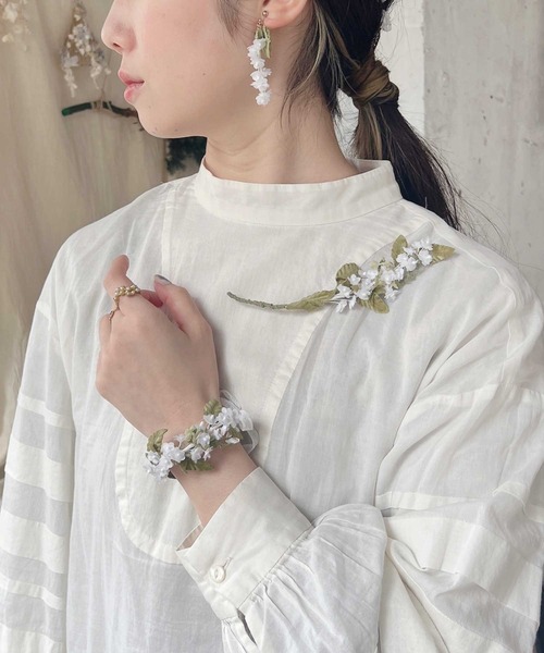 m.soeur（エムスール）の「ヤマゴボウとリーフのピアス（ピアス（両耳用）・レディース・グリーン・FREE）」の7枚目の写真