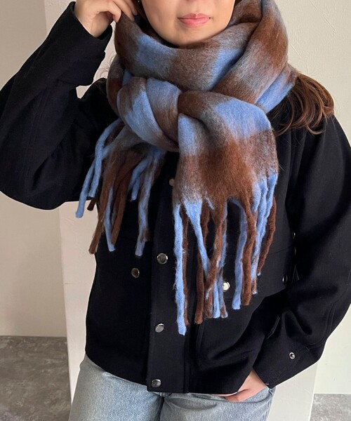 fredy emue（フレディエミュ）の「ギンガムふわふわストール（ストール
