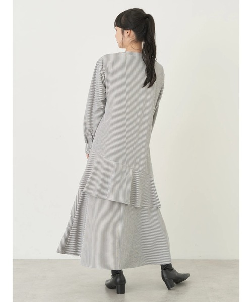 earth music&ecology（アースミュージックアンドエコロジー）の「イレギュラーヘムシャツワンピース（シャツワンピース・レディース・オフホワイト/ストライプ/サックスブルー系3・FREE）」の5枚目の写真