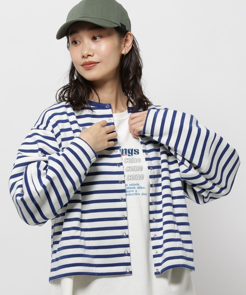 niko and...(ニコアンド)の「袖ボリュームボタン裏毛カーディガン(Tシャツ/カットソー・レディース・ブラック/レッド/オフホワイト・MEDIUM/LARGE)」の9枚目の写真