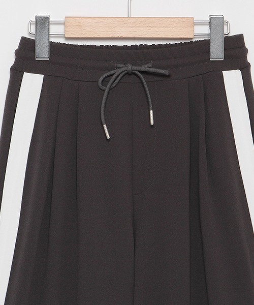 LOVETOXIC（ラブトキシック）の「【LTXC】【吸水速乾】ラインワイドパンツ（その他パンツ・キッズ・オフホワイト/グレー/ブラック・S/M/L）」の8枚目の写真