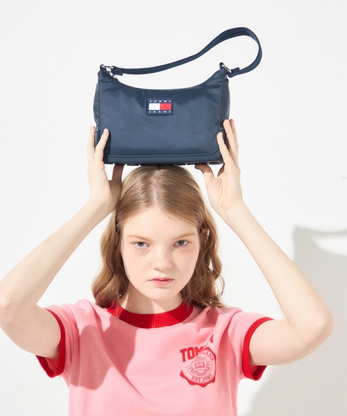 tommy jeans(トミー ジーンズ)の「【オンライン・一部店舗限定】TJショルダーバッグ(ショルダーバッグ・レディース・イエロー/ネイビー・FREE)」の17枚目の写真