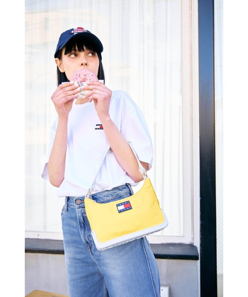 tommy jeans(トミー ジーンズ)の「【オンライン・一部店舗限定】TJショルダーバッグ(ショルダーバッグ・レディース・イエロー/ネイビー・FREE)」の7枚目の写真