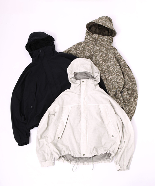 417 EDIFICE(フォーワンセブンエディフィス)の「マウンテンショートパーカー / mountain short parka(マウンテンパーカー・メンズ・ブラック/チャコールグレー/ベージュ・MEDIUM/LARGE)」の16枚目の写真