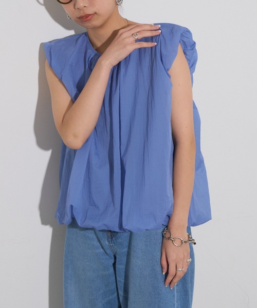 AZUL ENCANTO - 【新品】AZULENCANTO ライトブルー　シャツ　フレンチスリーブ　ブラウス AZUL ENCANTOライトブルー半袖シャツ フレンチスリーブブラウス