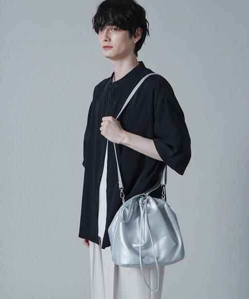 WEGO（ウィゴー）の「WEGO/レザータッチ2WAY巾着ショルダー（ショルダーバッグ・レディース・シルバー/ブラック・FREE）」の17枚目の写真