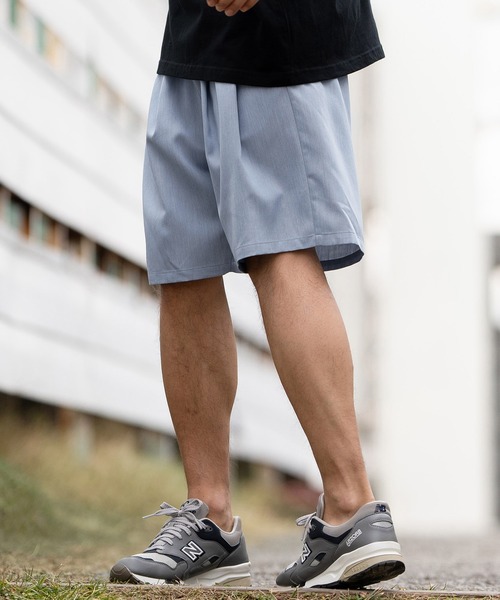 CAMBIO(カンビオ)の「mp12060- Minimal Tuck short Pants ショートパンツ(その他パンツ・メンズ・ブラック/ヘザーチャコール/ミックスグレー/サックスブルー・S/M/L)」の4枚目の写真