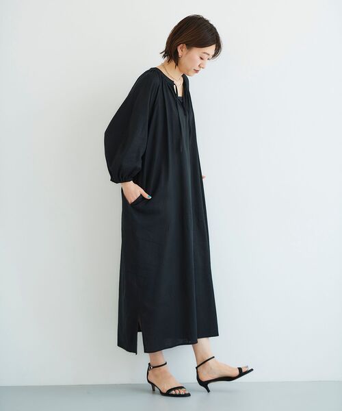 le.coeur blanc(ルクールブラン)の「レーヨン麻ギャザーワンピース(ワンピース・レディース・ブラック/ベージュ・38)」の10枚目の写真