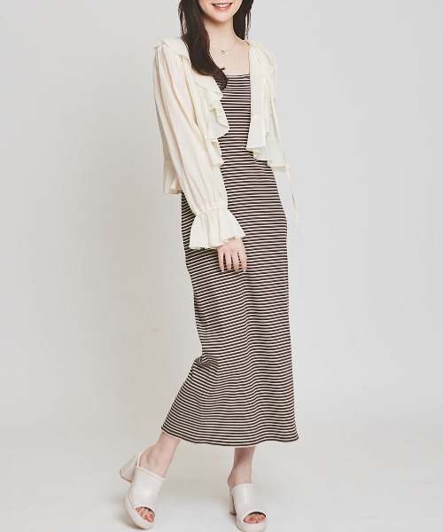 31 Sons de mode(トランテアン ソン ドゥ モード)の「フリルカーディガン(カーディガン/ボレロ・レディース・オフホワイト/ブラック/サックスブルー・36)」の16枚目の写真