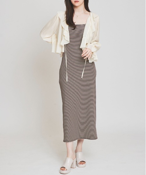 31 Sons de mode(トランテアン ソン ドゥ モード)の「フリルカーディガン(カーディガン/ボレロ・レディース・オフホワイト/ブラック/サックスブルー・36)」の13枚目の写真