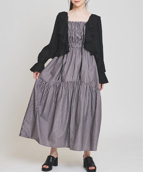 31 Sons de mode(トランテアン ソン ドゥ モード)の「フリルカーディガン(カーディガン/ボレロ・レディース・オフホワイト/ブラック/サックスブルー・36)」の9枚目の写真